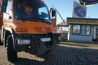  UNIMOG U 300 4x4